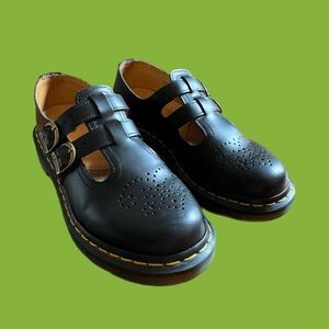 8065 Smooth Leather Mary Jane Shoes Dr. Martens